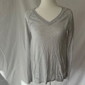 Mossimo Supply Co. Light Gray V-Neck Sweater
